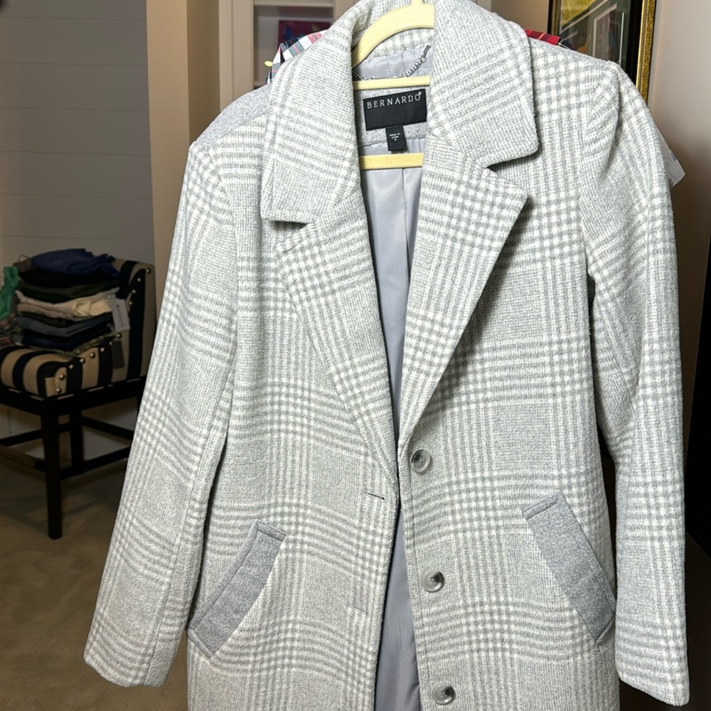 Bernardo Coat